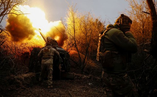 ইউক্রেনে কারাবন্দিরা যোগ দিতে পারবেন সেনাবাহিনীতে 
