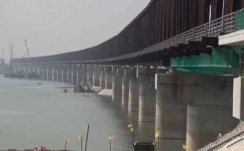 যমুনার ওপর দৃশ্যমান বঙ্গবন্ধু রেল সেতু 