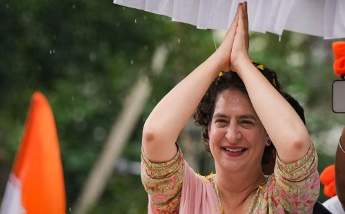 লোকসভা ভোটে না লড়ার কারণ জানালেন প্রিয়াঙ্কা 