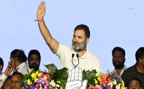 এক্সিট পোলকে ভুল প্রমাণ করে দৃঢ় অবস্থানে কংগ্রেস-জোট 