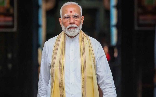 একদিন পিছিয়ে রোববার  শপথ মোদির 