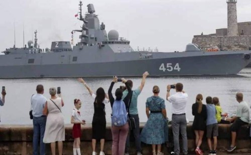 কিউবায় রুশ নৌবহর! 