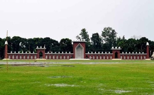 ঈদ জামাতের জন্য প্রস্তুত শোলাকিয়া 