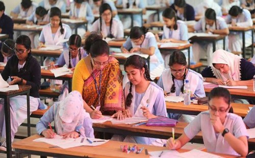 এইচএসসি ও সমমানের পরীক্ষা শুরু 