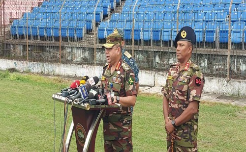 পুলিশ কাজ শুরু করলে ব্যারাকে ফিরবে সেনাবাহিনী: ওয়াকার উজ-জামান 