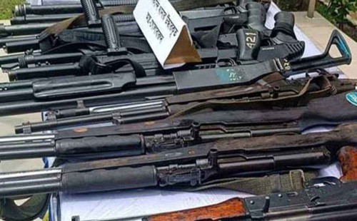 পুলিশের লুট হওয়া ৩৮৮০টি অস্ত্র উদ্ধার 
