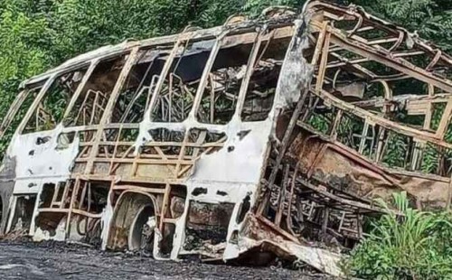 আইভরি কোস্টে বাস পুড়ে নিহত ১৩ 