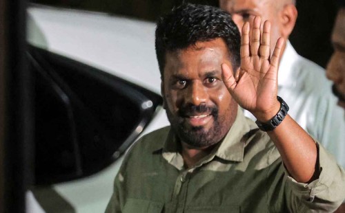 প্রেসিডেন্ট হিসেবে অনূঢ়া দিশানায়েকের  শপথ 