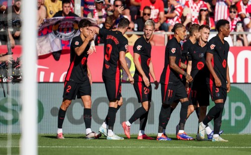 আবারও উয়েফার নিষেধাজ্ঞায় বার্সেলোনা 