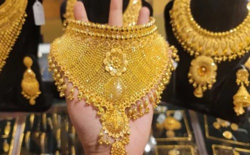 চার দফা বাড়ানোর পর সোনার দাম কমলো 