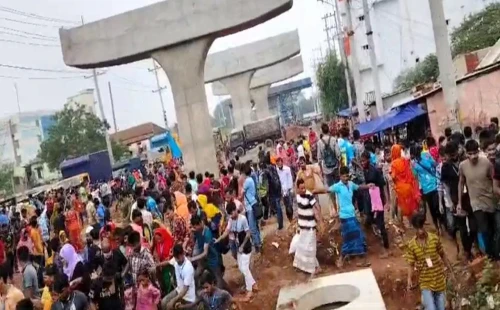 আশুলিয়ায় শ্রমিক-পুলিশ সংঘর্ষে নিহত ১, গুলিবিদ্ধ ৪ 