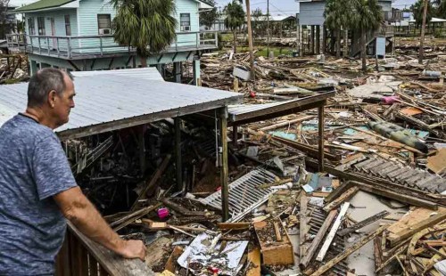 হেলেনের তাণ্ডবে ‘নেই’ আস্ত শহর, প্রাণহানি বেড়ে ১০০ 