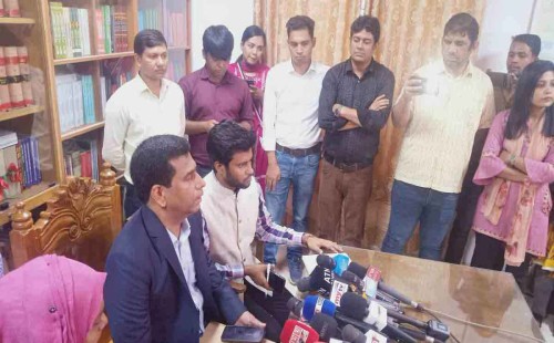 শিক্ষার্থীদের নির্ভয়ে গণহত্যার তথ্য দিতে বললেন চিফ প্রসিকিউটর 