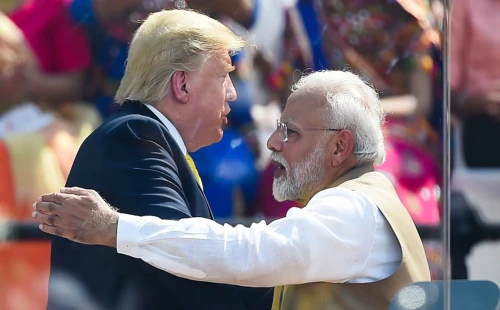 মোদি সবচেয়ে ভালো, দেখতে বাবার মতো : ট্রাম্প 