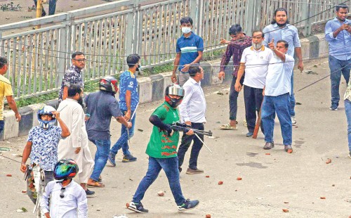 আন্দোলনে গুলি :  শনাক্ত ১২৬, গ্রেফতার ১৯ 
