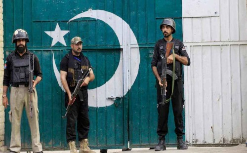 পাকিস্তানে পুলিশ সদর দফতরে জঙ্গি হামলা 