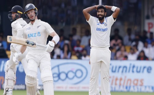৩৫ বছর পর ভারতের মাটিতে টেস্ট জয় নিউজিল্যান্ডের 