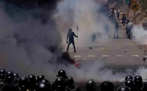 বলিভিয়ায় সামরিক ঘাঁটিতে ভয়াবহ হামলা 