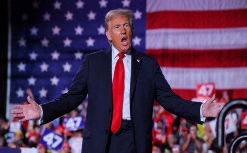 শেষ ভাষণে কমলাকে তীব্র আক্রমণ ট্রাস্পের 