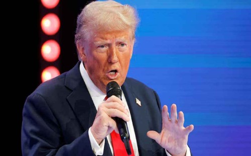 নিজেকে জয়ী ঘোষণা করলেন ট্রাম্প 