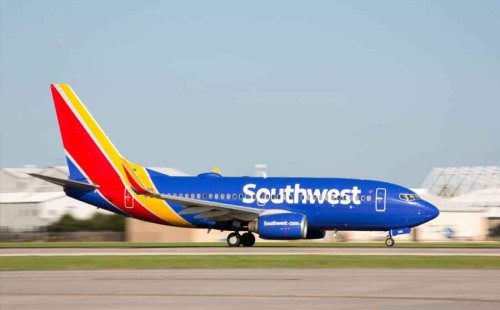 যুক্তরাষ্ট্রে উড্ডয়নরত বিমানে গুলি! 