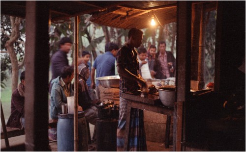 সাতক্ষীরায় রাত ১০টার পর গ্রামাঞ্চলের চায়ের দোকান বন্ধের নির্দেশ 