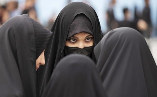 ইরানে নতুন হিজাব আইন, মানবাধিকার নিয়ে প্রশ্ন 