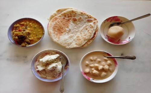 শুক্রবারের সন্ধ্যার নাস্তা: বাঙালি পরিবারের ঐতিহ্য 