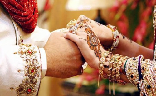 নতুন বিয়ে, স্বামীর পরিবারের সঙ্গে মানিয়ে নেবেন যেভাবে 