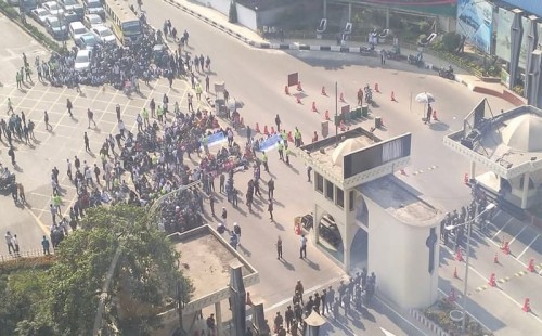 সড়ক ছাড়লেন চাকরিচ্যুত সশস্ত্র বাহিনীর সদস্যরা 