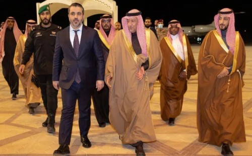 কাতারে পৌঁছেছেন সিরিয়ার মন্ত্রী 
