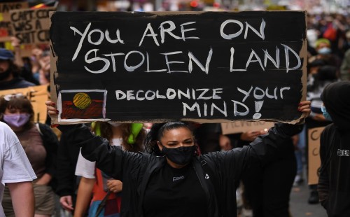 অস্ট্রেলিয়া দিবসে আদিবাসী ও অধিকারকর্মীদের বিক্ষোভ 