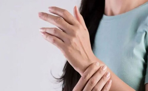 কবজি ব্যথা কেন হয়, করণীয় কী? 