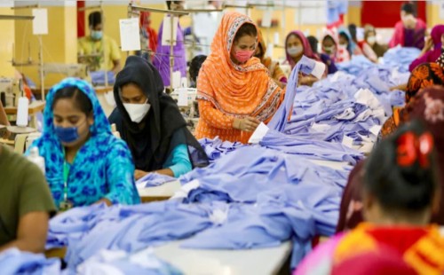 ৭ মাসে রপ্তানি আয় ২ হাজার ৮৯৬ কোটি ডলার ছাড়ালো 