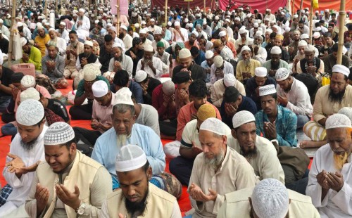 আখেরি মোনাজাতের মধ্যে দিয়ে শেষ হলো ৫৮ তম বিশ্ব ইজতেমার প্রথম পর্ব 