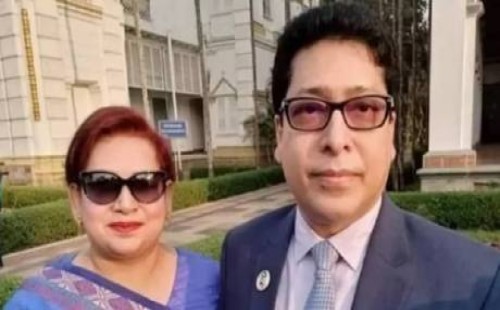 জনপ্রশাসনের সাবেক মন্ত্রীর স্ত্রী গ্রেপ্তার 