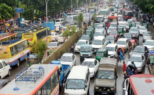 প্রথম রমজানেও পিছু ছাড়ছে না যানজট 