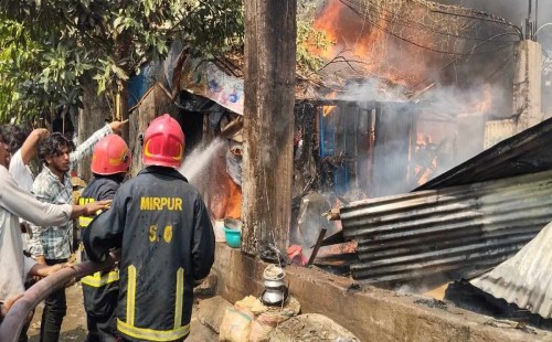 অবশেষে বিআরপি বস্তির আগুন নিয়ন্ত্রণে 