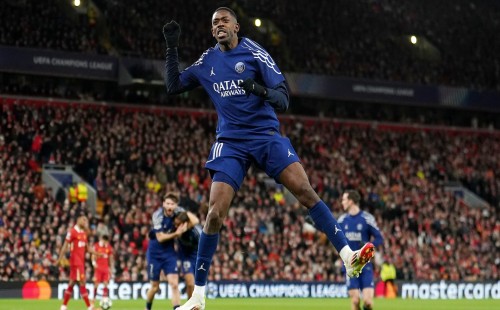 লিভারপুলকে কাঁদিয়ে শেষ আটে পিএসজি 