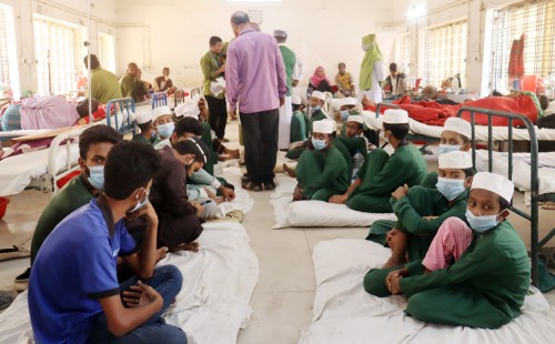 সেহরির জন্য উচ্চস্বরে ডাকাডাকি, সংঘর্ষে আহত ২৯ 