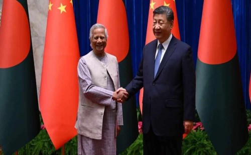 চীনের ভাইস প্রেসিডেন্টের সঙ্গে প্রধান উপদেষ্টার সাক্ষাৎ 