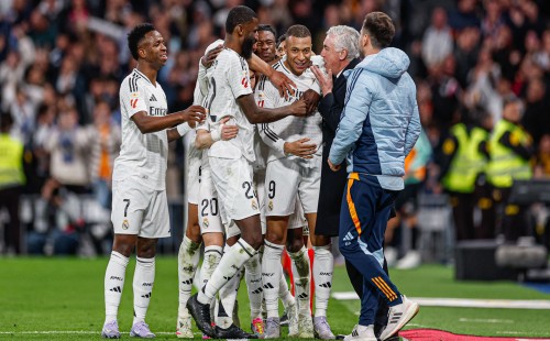 এমবাপের নৈপুণ্যে ফের বার্সেলোনাকে ছুঁয়ে ফেলল রিয়াল মাদ্রিদ 