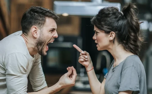 সঙ্গীর ভুলে কী করবেন? মনোবিজ্ঞানীদের পরামর্শ 