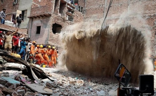 ভারতে ভবন ধসে নিহত ১১ 