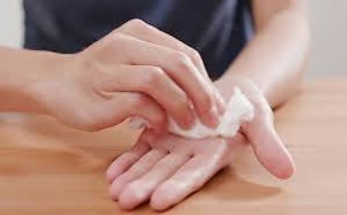 মোবাইল ব্যবহার করার সময় হাত ঘেমে যাওয়ার কারণ কী? 