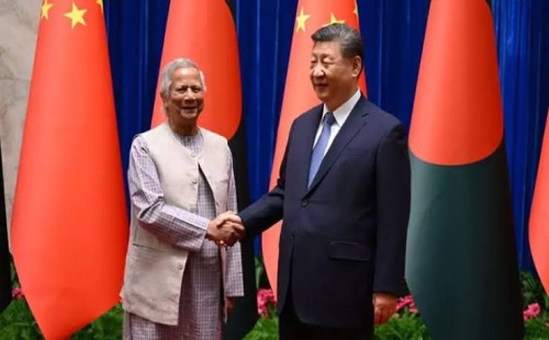 ঢাকায় ড. ইউনূস ও চীনের গভর্নর ওয়াং ইউবোর বৈঠক, ‘দূরত্ব কমিয়ে ঘনিষ্ঠ প্রতিবেশী হতে চাই’ 