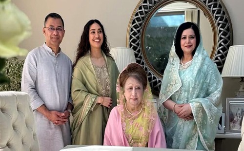 দুই পুত্রবধূকে সঙ্গে নিয়ে এ মাসেই দেশে ফিরছেন খালেদা জিয়া 