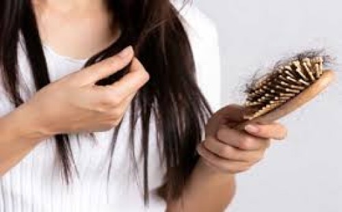 মা হওয়ার পর চুল পড়া বেড়েছে? 