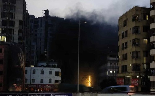 শান্তিনগরের সিরাজ টাওয়ারে আগুন 