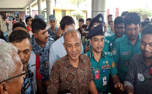 আবদুল হামিদের দেশত্যাগে দায়ীদের বিরুদ্ধে আইনানুগ ব্যবস্থা: স্বরাষ্ট্র উপদেষ্টা 